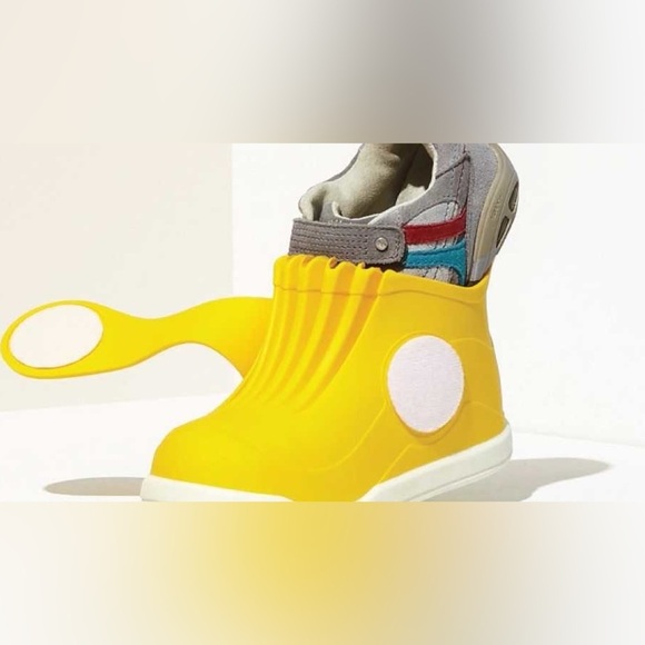 BUTLER GIRLS CLASSIC SHOE COVERING BOOTS - PINK SIZE 13 (NEW WITH TAGS) - Picture 8 of 9